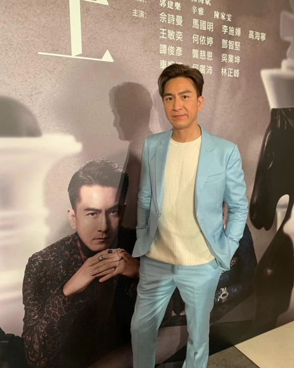 TVB視帝馬國明被內地網友巧遇親民合照 搭高鐵坐二等座獲讚貼地