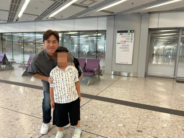 TVB視帝馬國明被內地網友巧遇親民合照 搭高鐵坐二等座獲讚貼地