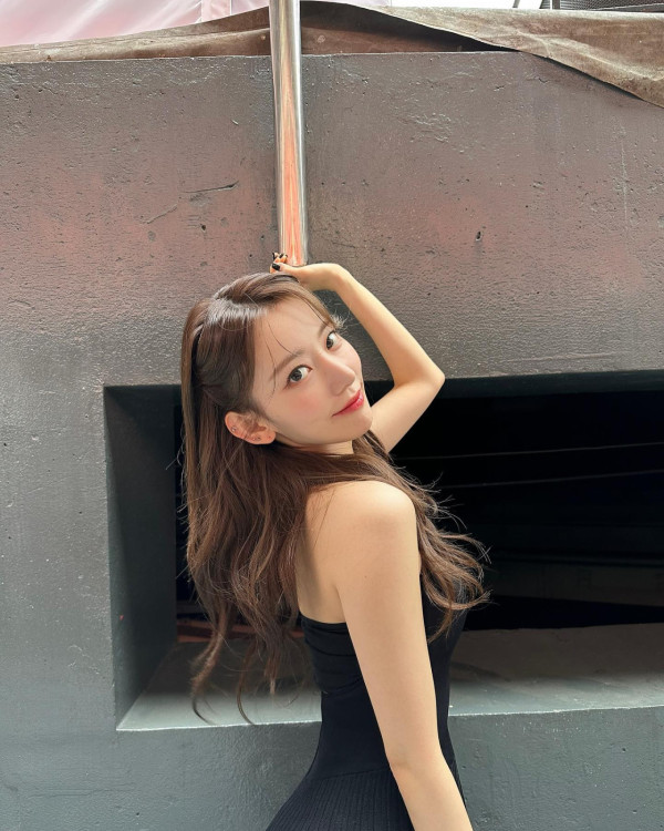 「K-pop女偶像日本搜索量排行榜」第10位. 宮脇咲良 (LE SSERAFIM)