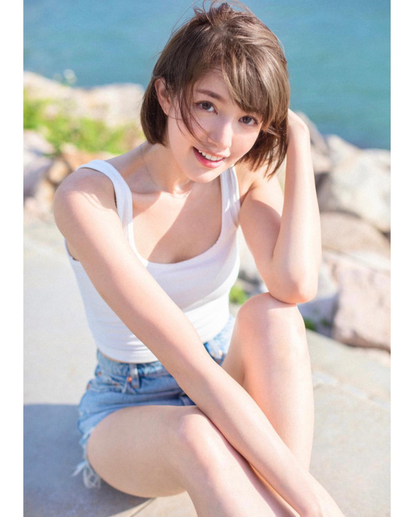 蘇皓兒大晒性感吊帶泳衣照/夏日美照