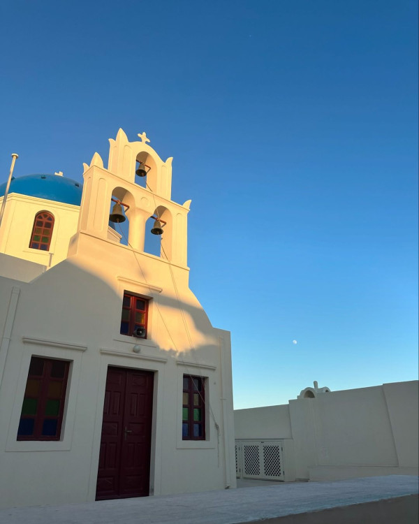 《東張西望》主持遊希臘曬比堅尼照 超火辣身材震撼網民眼球 