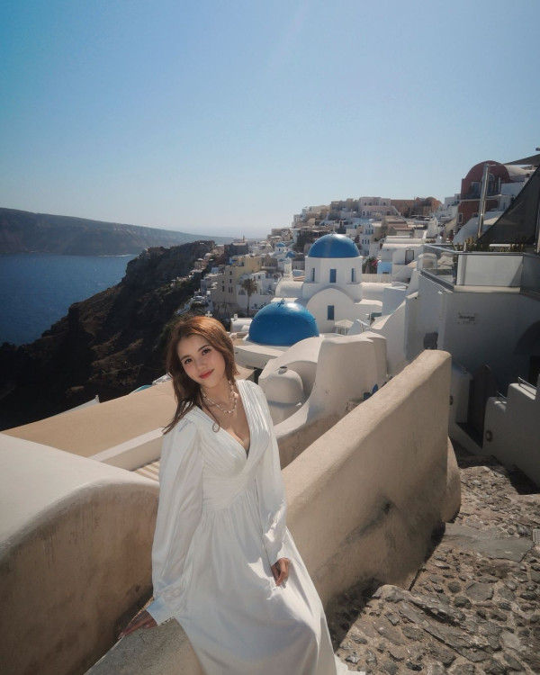 陳煒與老公結婚兩周年蜜遊日本 被熱情奈良鹿仔「攻擊」敏感部位 