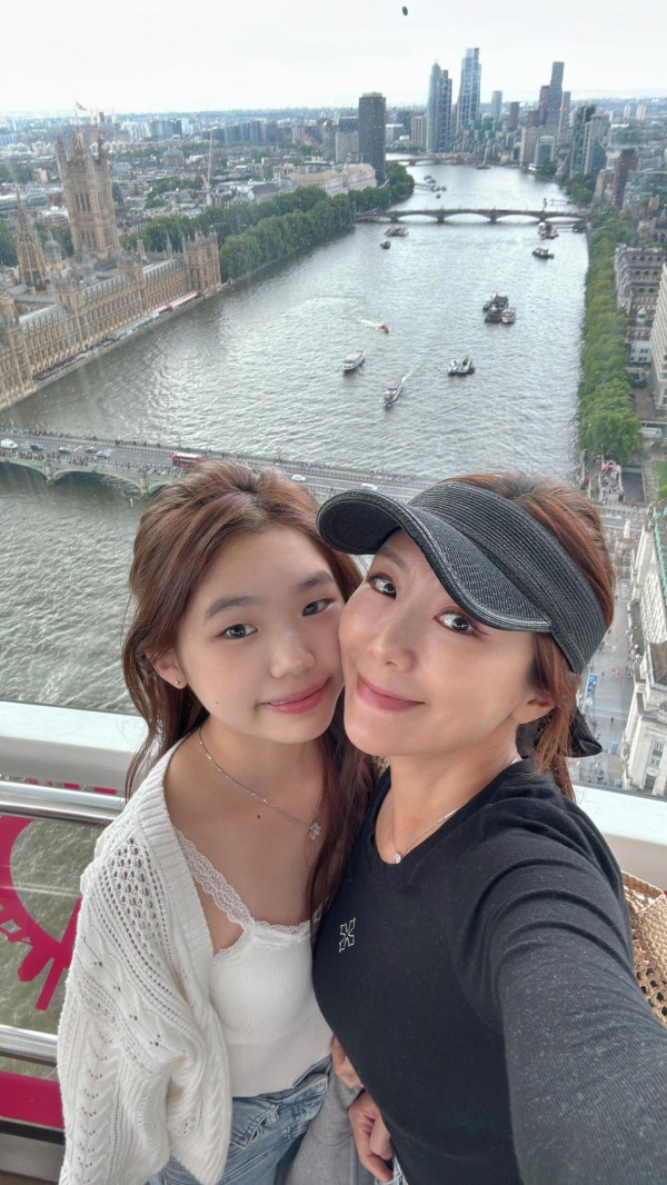 郭富城妻子方媛到埗米蘭名牌手袋即被搶 內含重要資料：還有機會找到嗎？ 