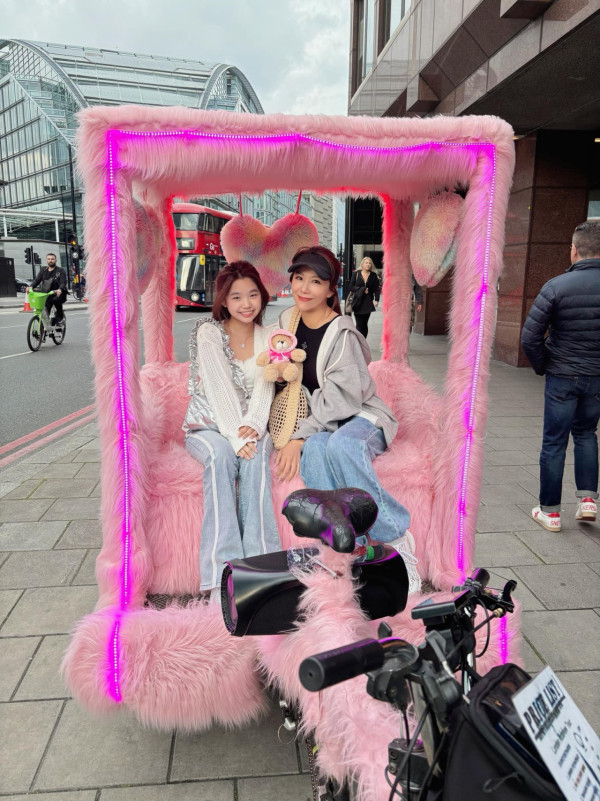 郭富城妻子方媛到埗米蘭名牌手袋即被搶 內含重要資料：還有機會找到嗎？ 