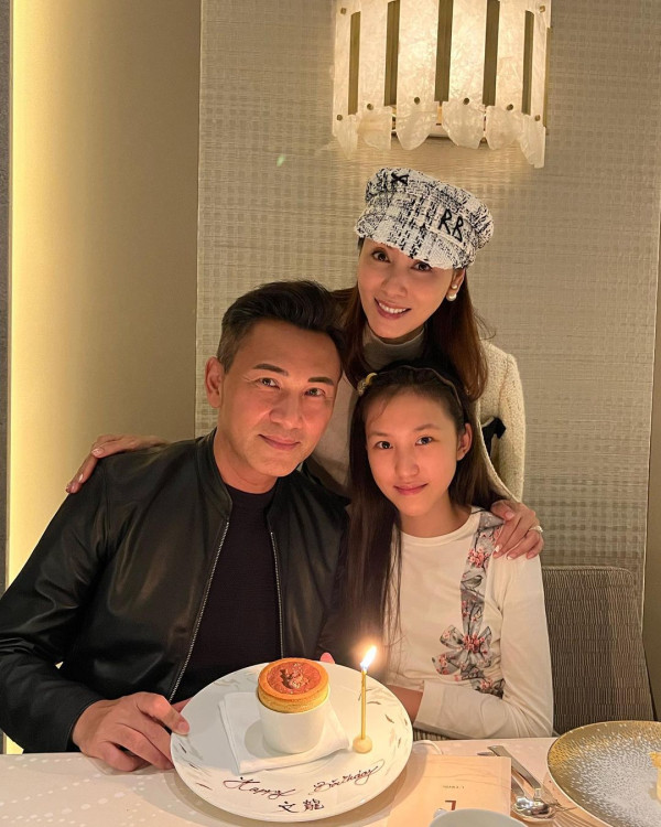 林文龍郭可盈趁暑假帶囡囡飛英國 14歲Tania亭亭玉立新造型現身