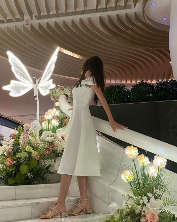 林文龍郭可盈趁暑假帶囡囡飛英國 14歲Tania亭亭玉立新造型現身