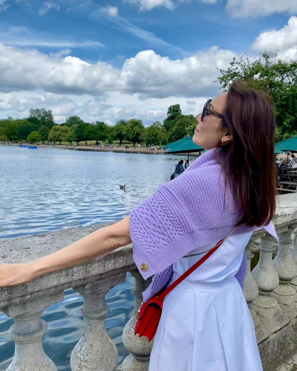 林文龍郭可盈趁暑假帶囡囡飛英國 14歲Tania亭亭玉立新造型現身