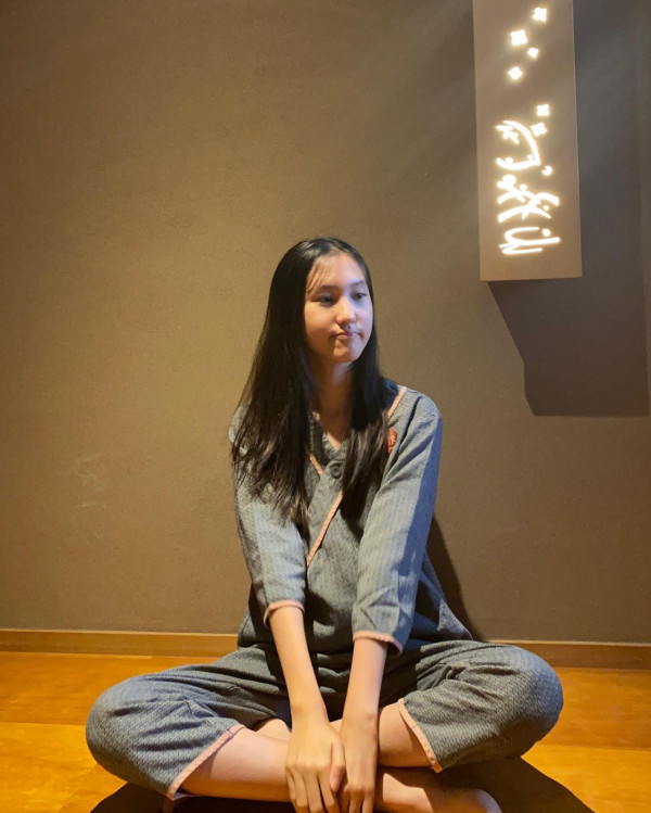 林文龍郭可盈趁暑假帶囡囡飛英國 14歲Tania亭亭玉立新造型現身