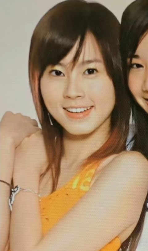 傅穎入行舊照及近照