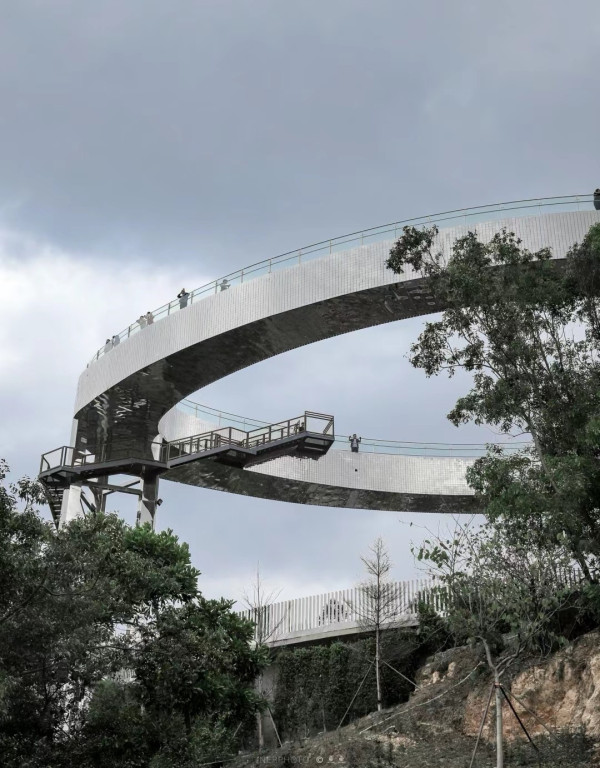 龍崗大嶺鼓公園「天空之盾」（圖片來源：微博@深圳市文體旅遊）