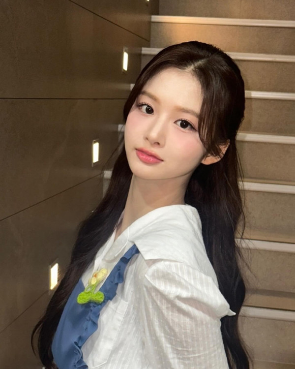 「談戀愛就完蛋了的藝人」第10位 : NMIXX 雪允