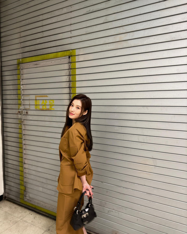 「談戀愛就完蛋了的藝人」第9位 : TWICE SANA