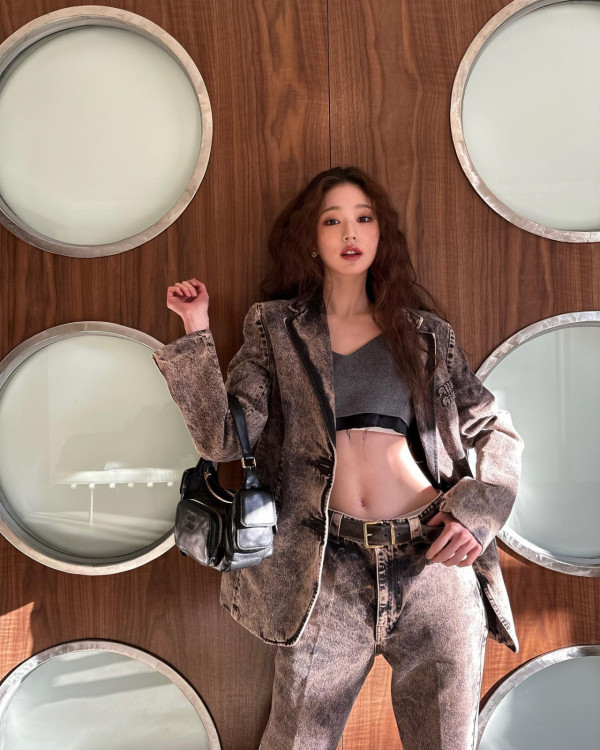 「談戀愛就完蛋了的藝人」第1位 : IVE 張員瑛