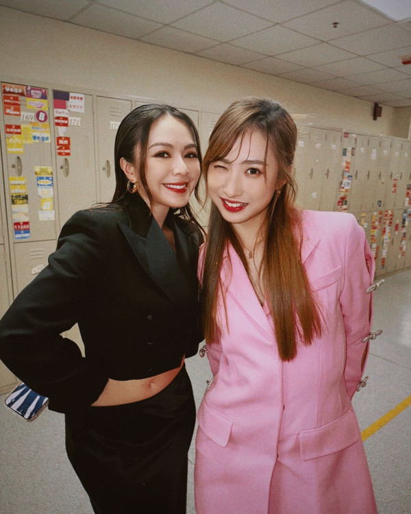 JW王灝兒遊意大利性感小背心上陣 突收Check in通知飛巴黎？真相原來是... 