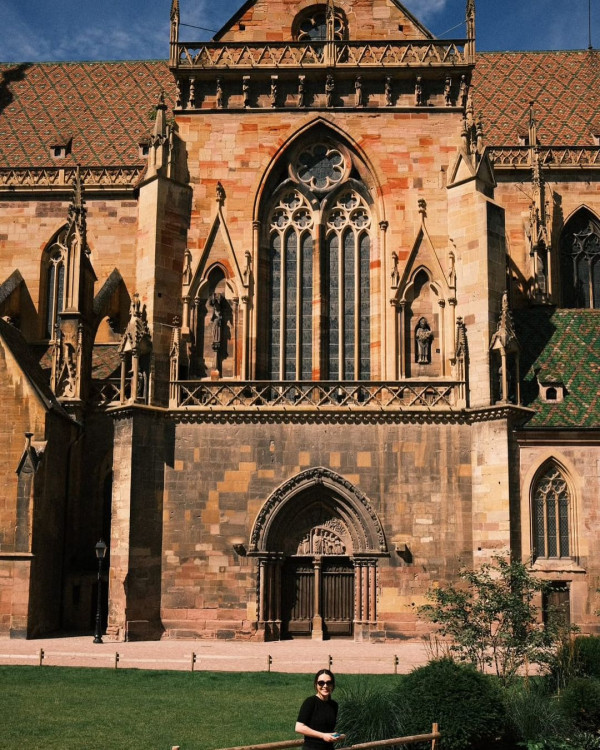 JW王灝兒遊意大利性感小背心上陣 突收Check in通知飛巴黎？真相原來是... 