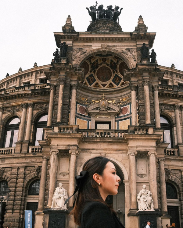 JW王灝兒遊意大利性感小背心上陣 突收Check in通知飛巴黎？真相原來是... 