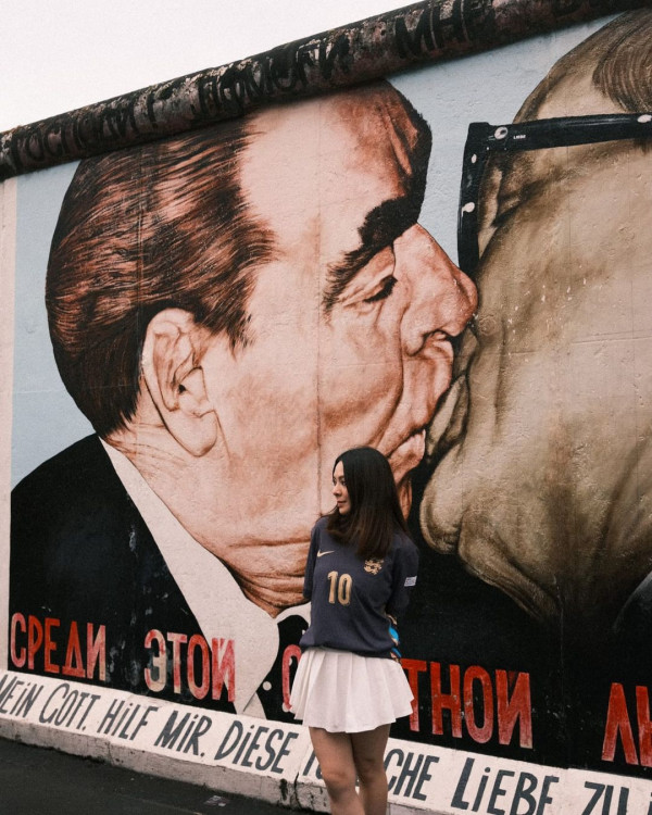 JW王灝兒遊意大利性感小背心上陣 突收Check in通知飛巴黎？真相原來是... 