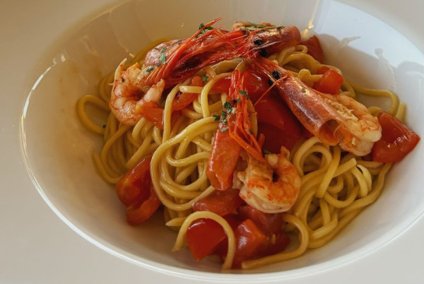 JW王灝兒遊意大利性感小背心上陣 突收Check in通知飛巴黎？真相原來是... 