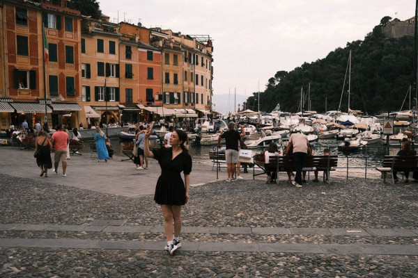 JW王灝兒遊意大利性感小背心上陣 突收Check in通知飛巴黎？真相原來是... 