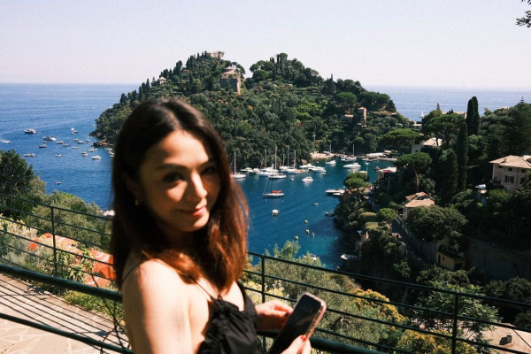 JW王灝兒遊意大利性感小背心上陣 突收Check in通知飛巴黎？真相原來是... 