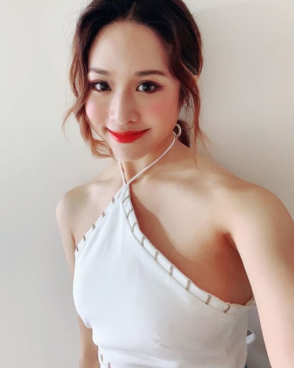 前港姐冠軍離巢後沙灘大解放！比堅尼晒噴血身材畫面養眼！ 