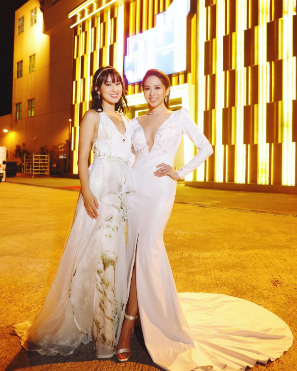 前港姐冠軍離巢後沙灘大解放！比堅尼晒噴血身材畫面養眼！ 