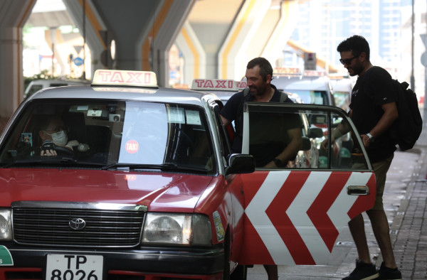高德Call車疑遇內地黑工司機冇身份證兼唔識路？附警務處回應