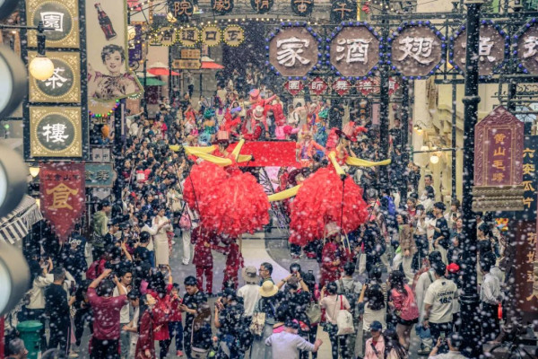 佛山爆紅新景區「廣東千古情」 70年代復古街區/超過20個特色劇院及表演場地/實景騷 