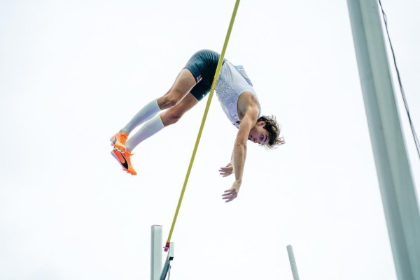 2024巴黎奧運男神運動員5. 瑞典撐竿跳飛人 Armand Mondo Duplantis