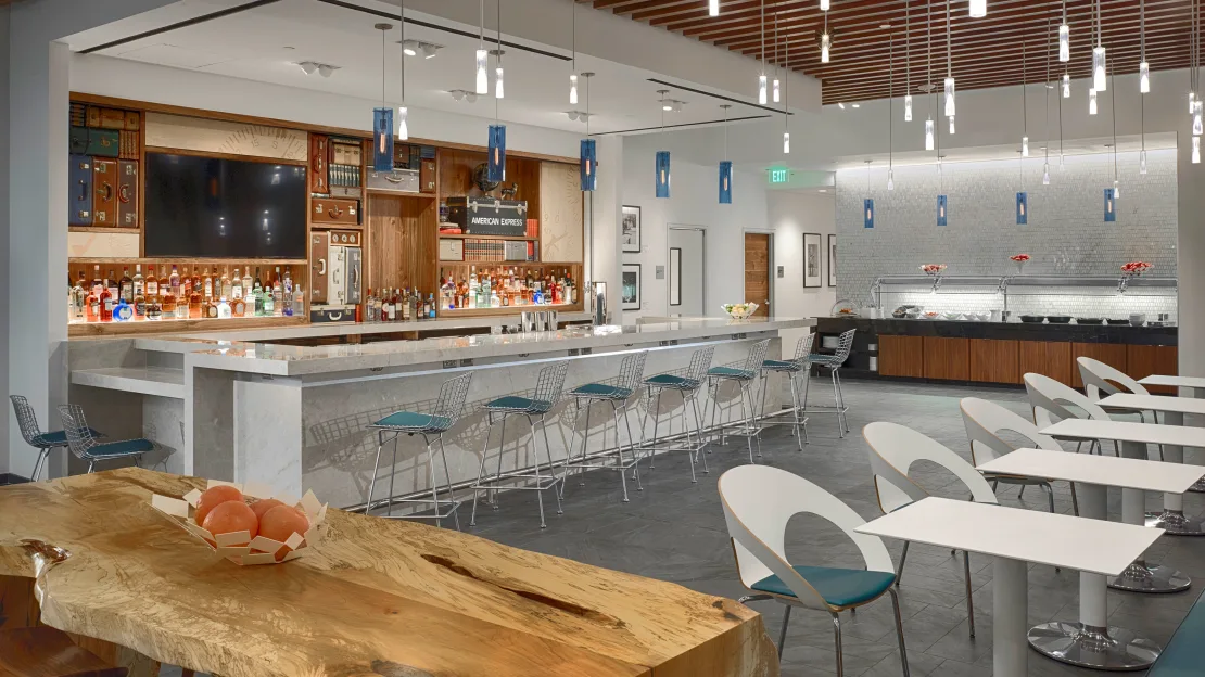 港男做錯1事被惡作劇取消機票 航空公司咁處理結局反轉 揚言回港會報警！ 