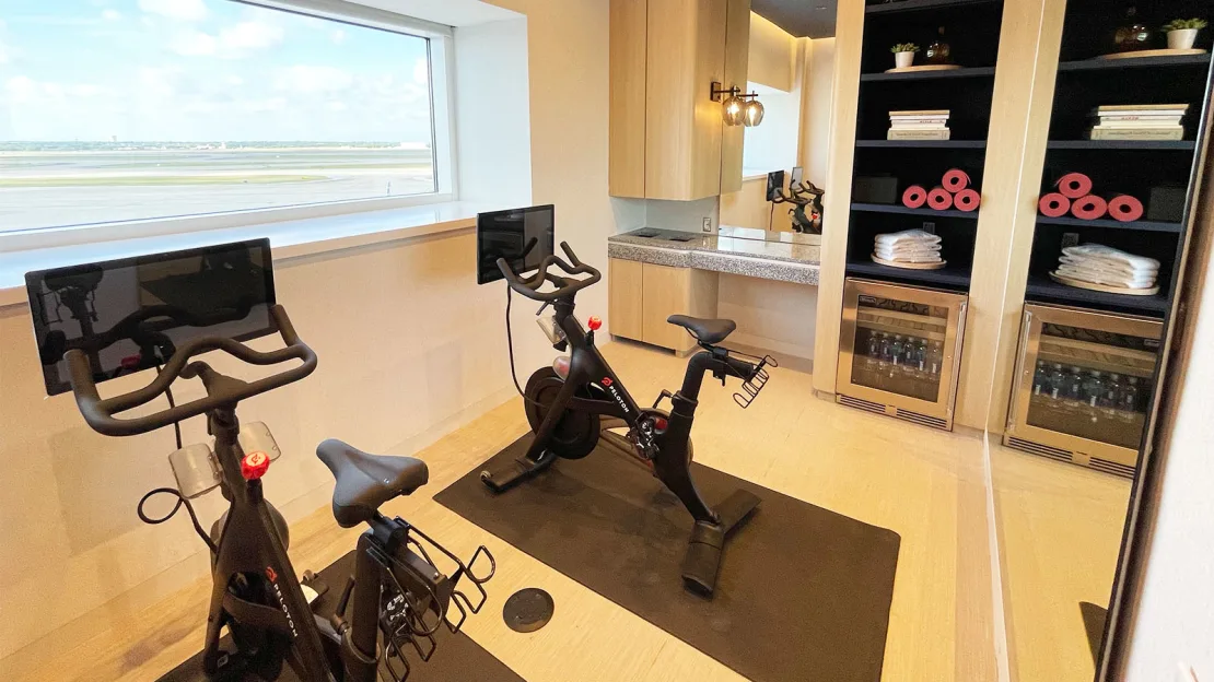 港男做錯1事被惡作劇取消機票 航空公司咁處理結局反轉 揚言回港會報警！ 