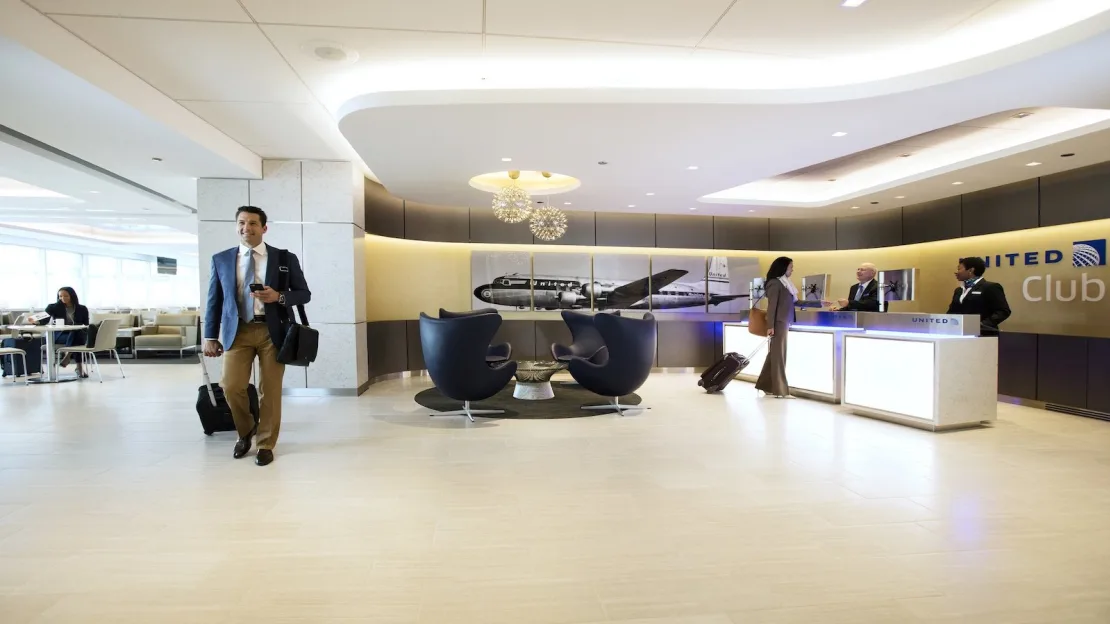 港男做錯1事被惡作劇取消機票 航空公司咁處理結局反轉 揚言回港會報警！ 