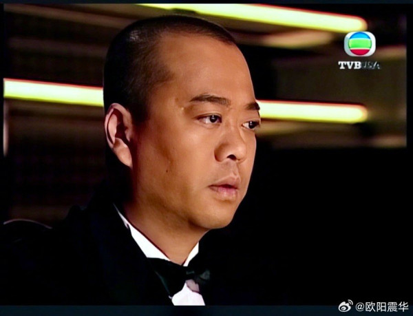  歐陽震華扮財神拜年驚見身形縮水暴瘦 兩頰凹陷惹網民擔憂：以為係AI圖