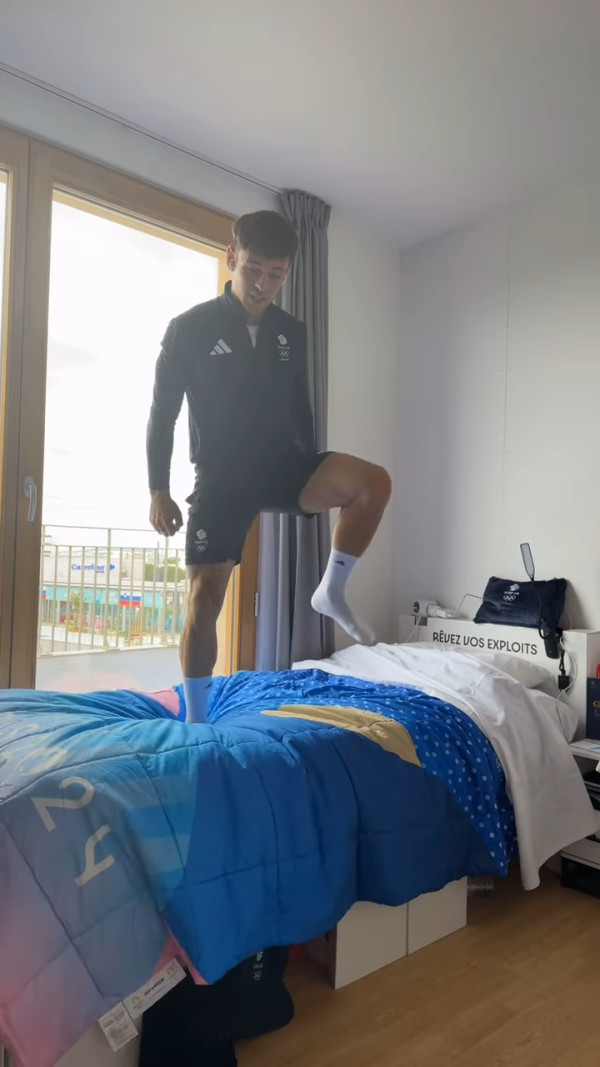 奧運村紙板床為禁慾而設？英國跳水王子Tom Daley開箱實測 