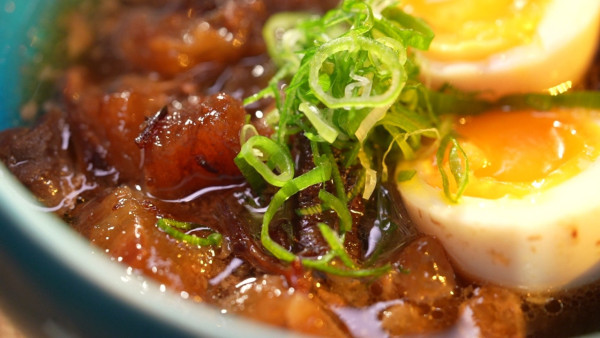 感動味蕾美食餐廳100強關西篇｜周奕瑋全新日本旅遊節目每集景點 推介必食黑毛和牛燒肉/隱世壽司店、串燒店 