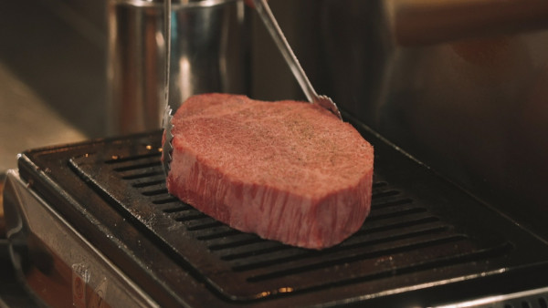 感動味蕾美食餐廳100強關西篇｜周奕瑋全新日本旅遊節目每集景點 推介必食黑毛和牛燒肉/隱世壽司店、串燒店 