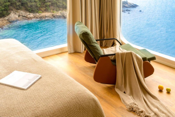 深圳南澳阿卡那拉琉璃海度假區！無敵大海景露台房/巖洞峼白酒吧 