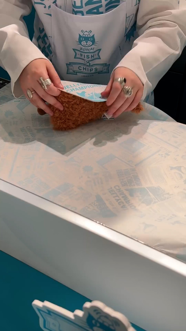 Jellycat倫敦炸魚薯條店隆重登場！店員即場幫你新鮮「製作」超可愛 