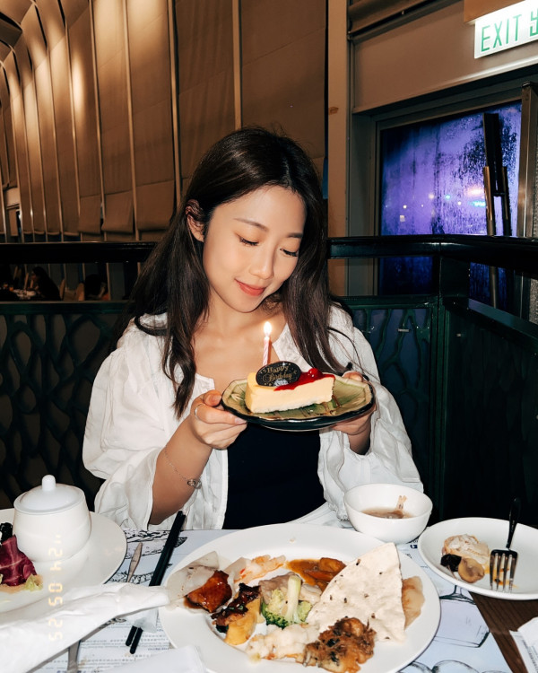 陳庭欣罕晒火辣泳衣相玩透視！洶湧胸形畢露震撼網民眼球！ 