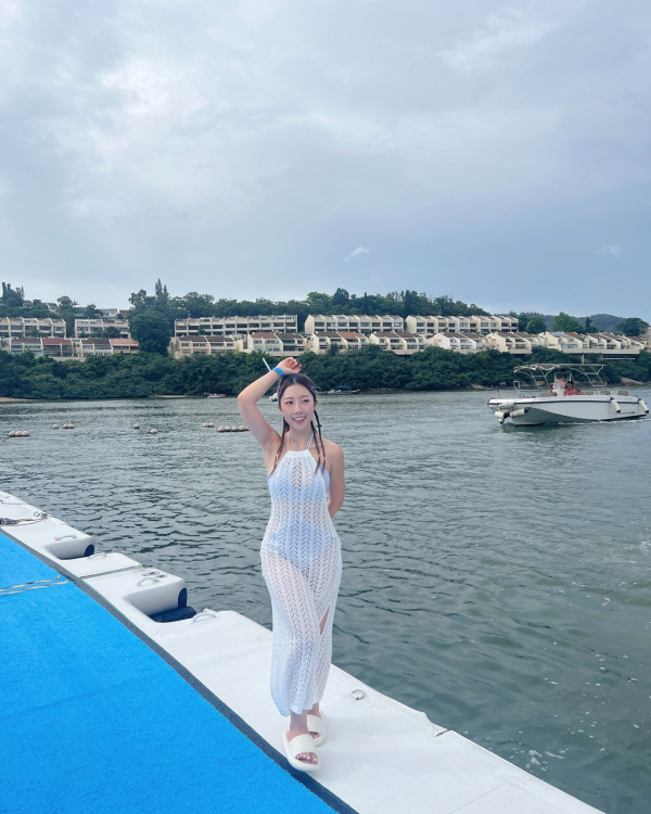 前J2咪神大曬噴血出浴照惹人遐想！邪惡角度浴缸自拍力谷新旅遊節目 