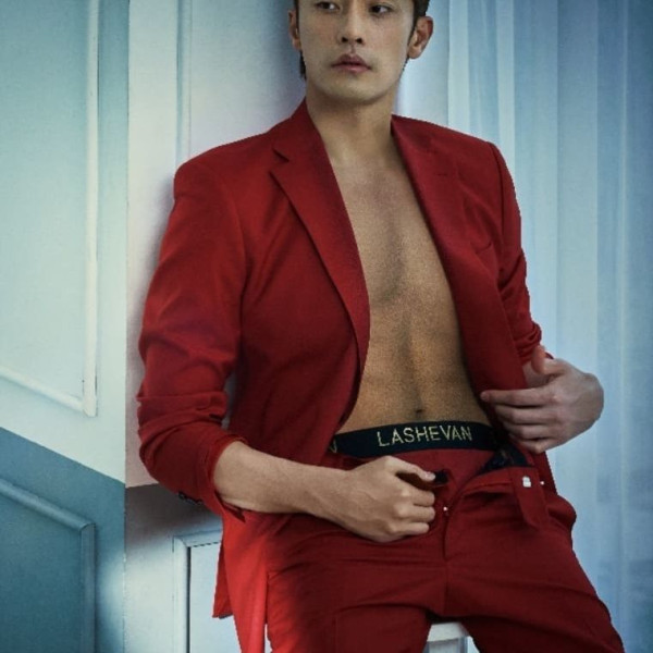 運動員出身的韓星9. 成勛 / 游泳