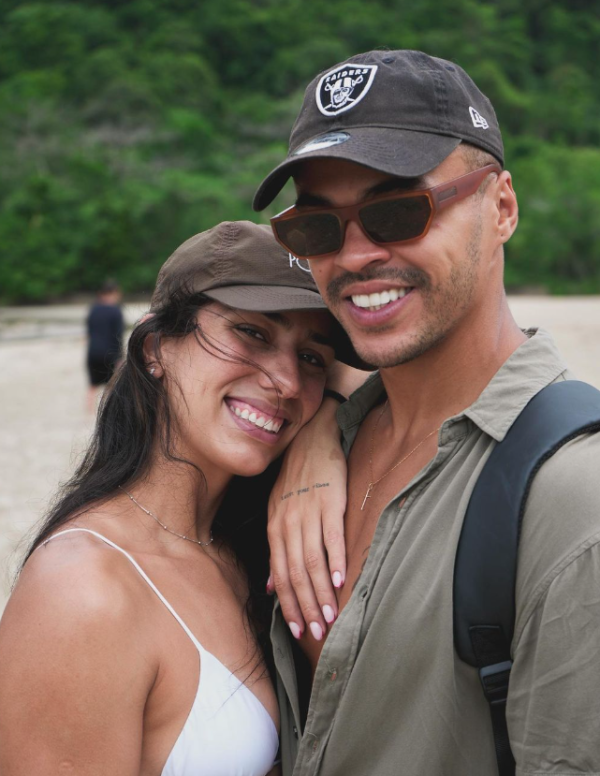 她和28歲男友Gabriel Santos。（Instagram圖片）