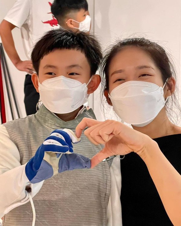 2024巴黎奧運｜無綫歌手被錯認為「劍后」江旻憓 爆媽媽狂收恭喜訊息：話多謝我栽培 