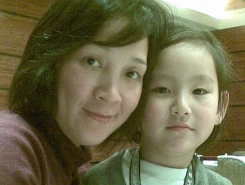 Gigi炎明熹韓國曬海量旅行靚相!多角度素顏自拍獲讚「零死角美女」