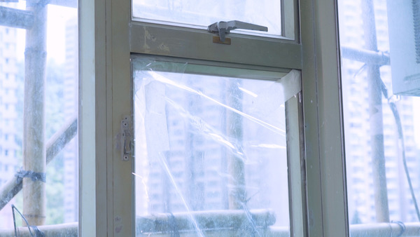 打風漏水｜3大窗戶滲水急救法效用 包垃圾袋/黐防水膠條/防水物料