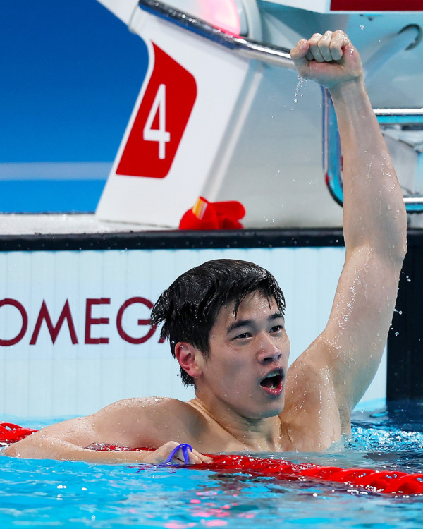 國家隊金牌泳手潘展樂呻遭外國對手無視！睡房床邊掛飾曬獎牌【HOY TV巴黎奧運・賽事精華】重溫 