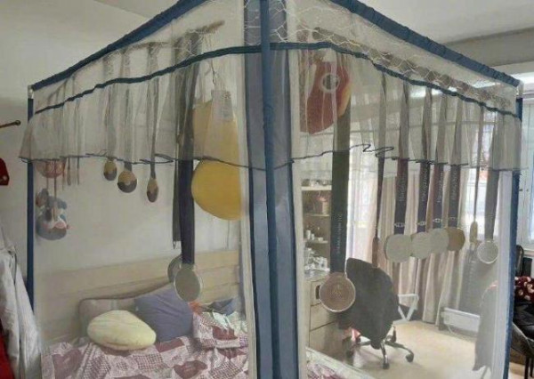 國家隊金牌泳手潘展樂呻遭外國對手無視！睡房床邊掛飾曬獎牌【HOY TV巴黎奧運・賽事精華】重溫 