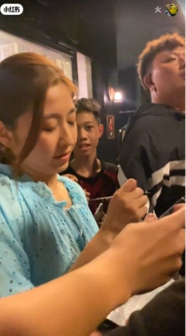 陳庭欣罕晒火辣泳衣相玩透視！洶湧胸形畢露震撼網民眼球！ 