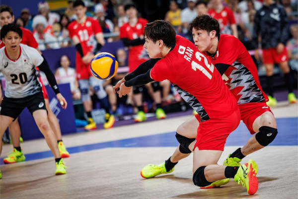 日本男排名將去年不幸逝世  團隊帶隊友遺願參戰奧運現真人版《排球少年》超熱血！ 