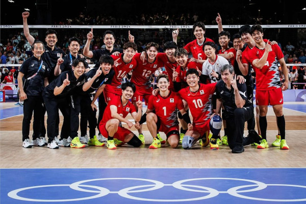 日本男排名將去年不幸逝世  團隊帶隊友遺願參戰奧運現真人版《排球少年》超熱血！ 